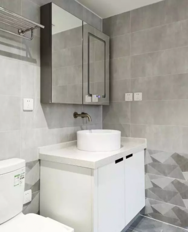 50㎡一字型公寓，玄關鞋櫃可做電視牆，超經典的簡約一居室