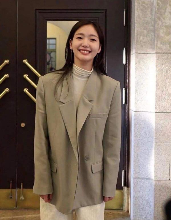 別被基礎款騙了!百搭的服裝才是最難穿的,除非你有這2個特徵 別被基礎款騙了!百搭的服裝才是最難穿的,除非你有這2個特徵