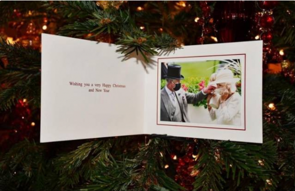 王室家庭曬聖誕照,七旬夫婦做法圈粉,16歲女王儲終於不擔心個頭 王室家庭曬聖誕照,七旬夫婦做法圈粉,16歲女王儲終於不擔心個頭