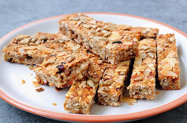 你知道蛋白棒、能量棒有什麼區別嗎？