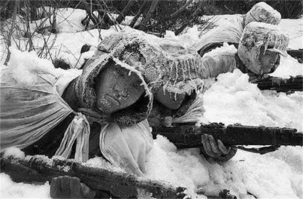 彭總焦急回北京，周恩來卻倍受苛責，毛主席：大將衝冠怒不是壞事