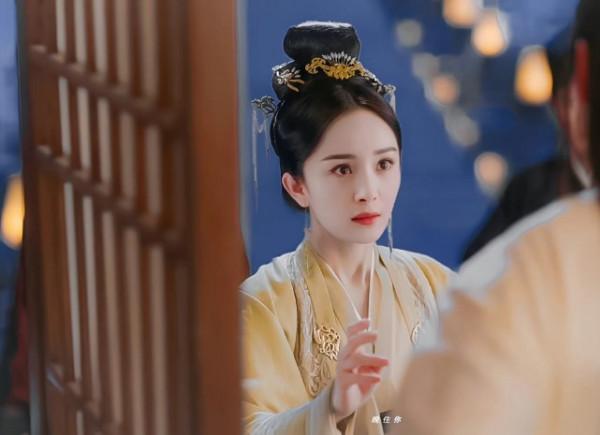 楊冪陳偉霆新劇定檔，楊冪造型颯爽，久違的古裝造型好評不斷