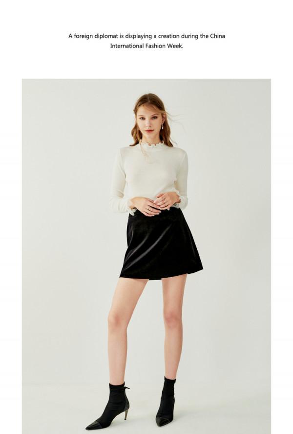 時尚打底衫是女生初秋必搭款