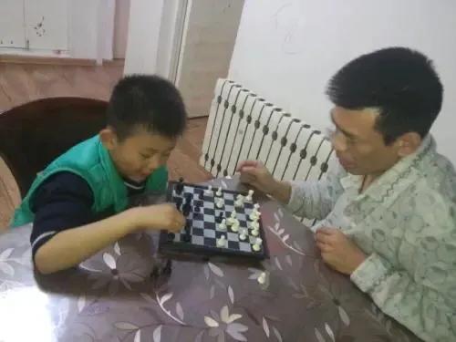 訓練辯論思維,讓孩子成為人群中的焦點 訓練辯論思維,讓孩子成為人群中的焦點