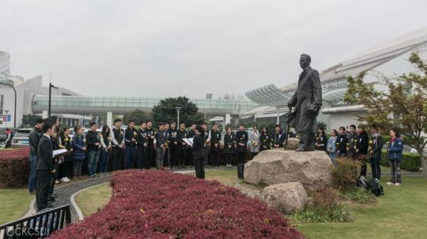 中國小夥研製出“隱身衣”,遭美國重重阻攔,大使館助其回國造夢 中國小夥研製出“隱身衣”,遭美國重重阻攔,大使館助其回國造夢