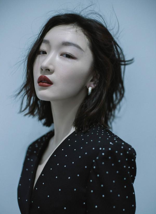 周冬雨出席活動照 真是越來越高階