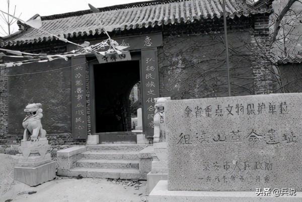 神槍手出身綠林,對隊長說:你交槍給我,不怕我打你一槍就跑? 神槍手出身綠林,對隊長說:你交槍給我,不怕我打你一槍就跑?