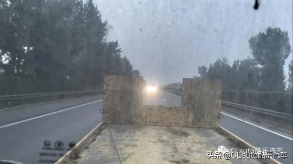 開著板車去ROADTRIP,我們還買回了一輛摩托艇 開著板車去ROADTRIP,我們還買回了一輛摩托艇