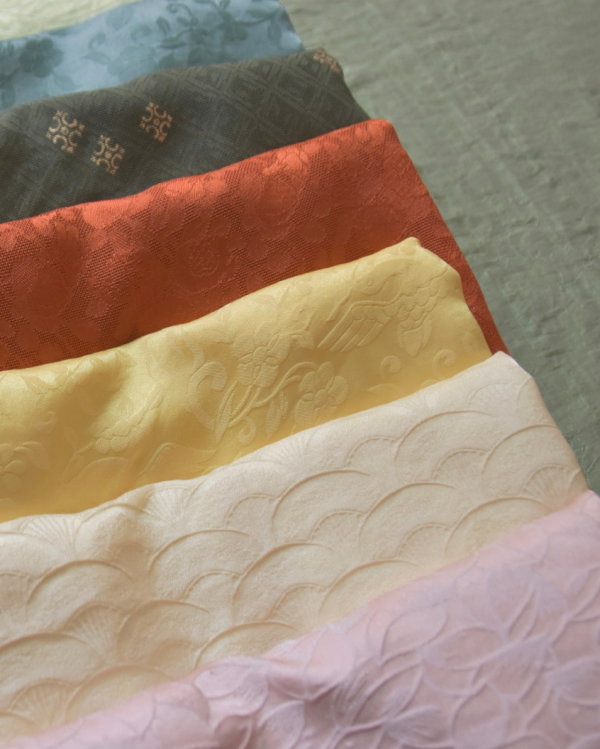 千年“闊腿褲”?清新“莫蘭迪”?速來大宋女兒衣帽間學穿搭 千年“闊腿褲”?清新“莫蘭迪”?速來大宋女兒衣帽間學穿搭