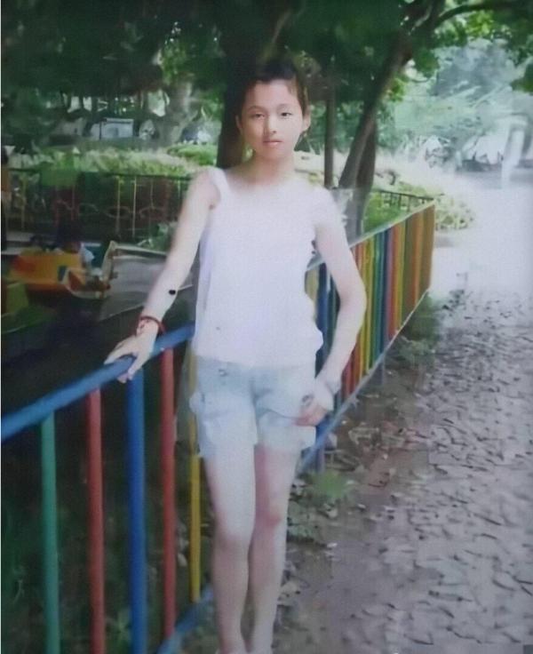 從工廠女工到流量明星，草根女孩楊超越是如何改天換命的？