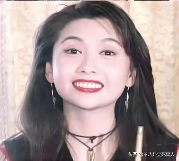 凸嘴塌鼻小眼睛卻堅決不整容，這10位女星依舊美得傾國傾城