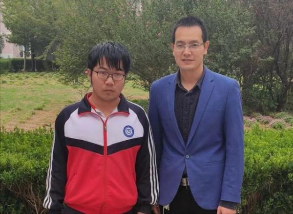 河南農村娃高考裸分700分上清華，父親獎勵一碗10元的牛肉湯慶祝