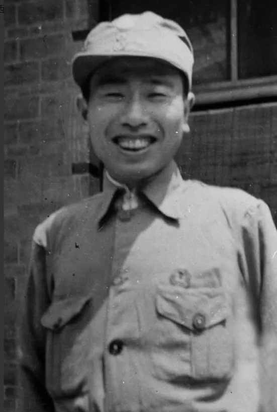 1950年，毛主席在中南海接見宋任窮，毛主席：陳昌妻女過得如何？