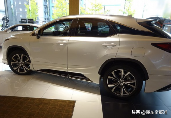 新車|配四出排氣!雷克薩斯RX特別版實車亮相,競爭林肯飛行家 新車|配四出排氣!雷克薩斯RX特別版實車亮相,競爭林肯飛行家