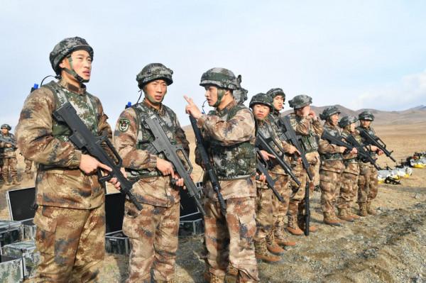 不平凡的蛻變！“00”後新兵迎來首次拉練