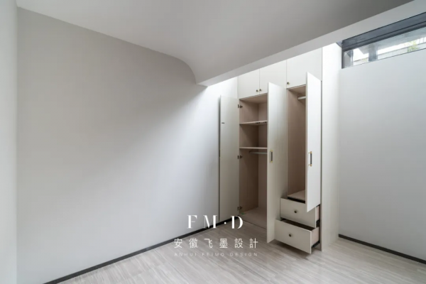 揭秘450㎡別墅的高階蛻變,上下6層客廳挑高6.4m,高階大氣很耐看 揭秘450㎡別墅的高階蛻變,上下6層客廳挑高6.4m,高階大氣很耐看