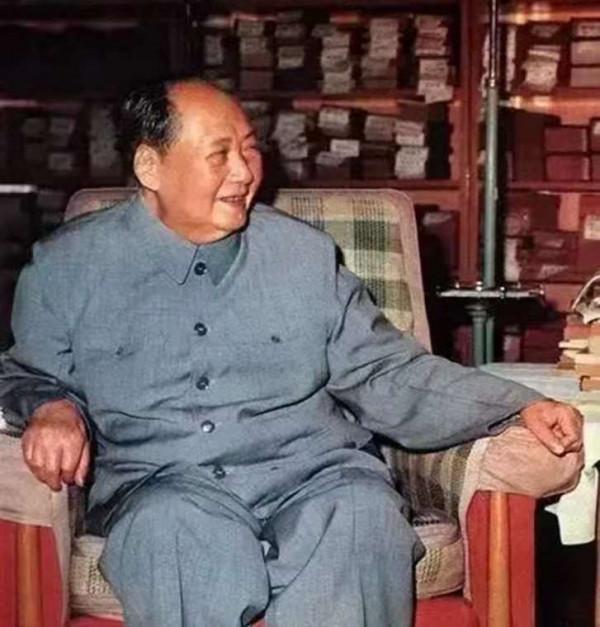 學深用活毛澤東思想的“四大主題”精髓 學深用活毛澤東思想的“四大主題”精髓