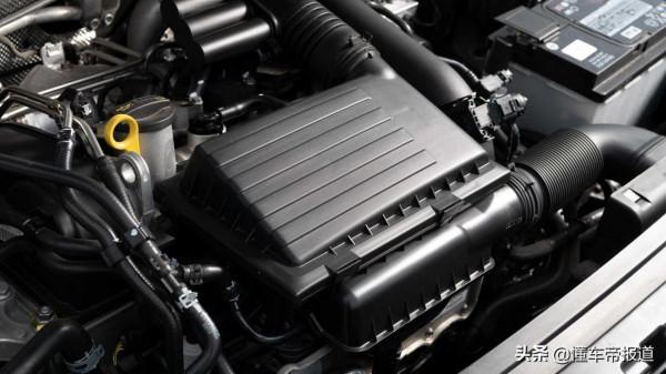 新車 &vert; 桑塔納親兄弟，大眾新款Polo三廂版釋出，約人民幣8&period;7萬起售