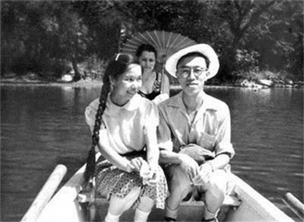 86歲的王蒙:在髮妻追悼會上,像個孩子一樣失聲痛哭 86歲的王蒙:在髮妻追悼會上,像個孩子一樣失聲痛哭