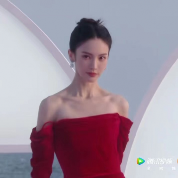 這屆紅毯熱鬧了!新仇舊愛齊聚,何穗槓上baby,鄧倫難忘金晨? 這屆紅毯熱鬧了!新仇舊愛齊聚,何穗槓上baby,鄧倫難忘金晨?