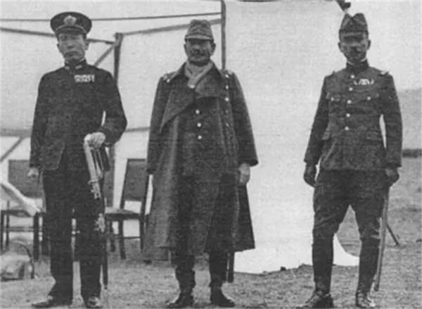 她在抗戰時給日軍捐了兩架飛機,幾十年後孫女成日本首位華裔大臣 她在抗戰時給日軍捐了兩架飛機,幾十年後孫女成日本首位華裔大臣