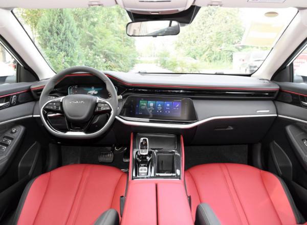 反覆思考，東風風神奕炫MAX選中配就行，動力強，省油，安全舒適