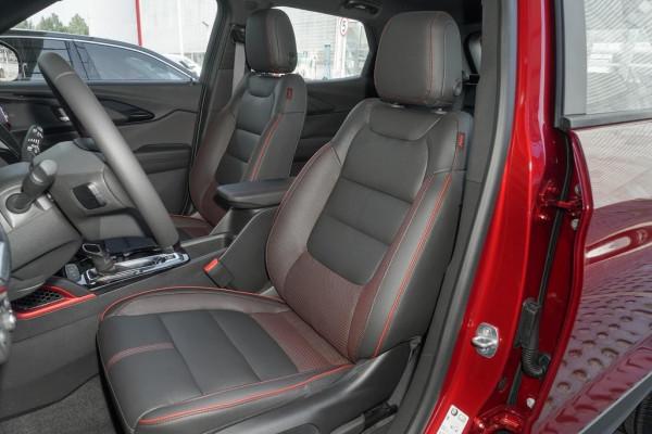 百公里綜合油耗5&period;9L，價格實惠配置豐富，試駕雪佛蘭創界