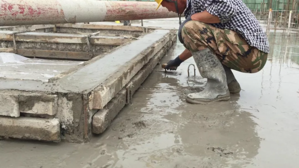 廚衛間構造翻邊施工:一次成型,防治滲漏 廚衛間構造翻邊施工:一次成型,防治滲漏