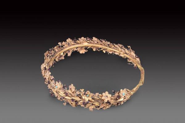 戰國對襟袍服是啥樣的？來成博欣賞華夏服飾之美