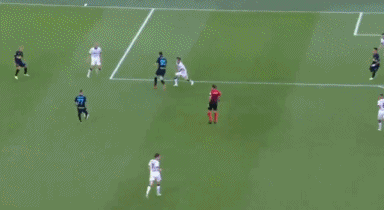 寶刀未老!哲科替補雙響 小角度爆射破門技驚四座 寶刀未老!哲科替補雙響 小角度爆射破門技驚四座