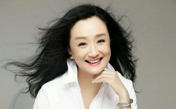 收視辣媽楊昆：演了31年配角，為何拖欠4.5萬物業費被告上法庭？