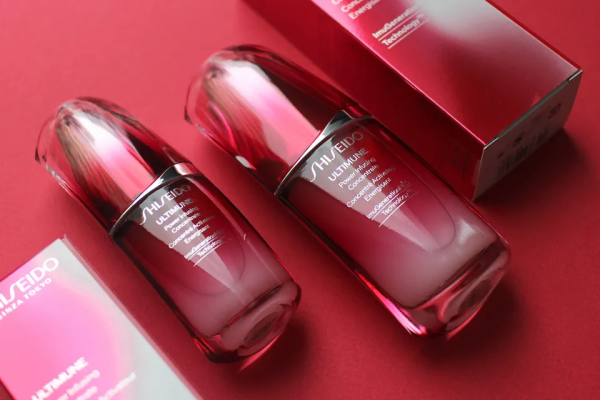 曾讓代購擠爆專櫃的日本三大精華紛紛升級，今年還能重回神壇嗎？