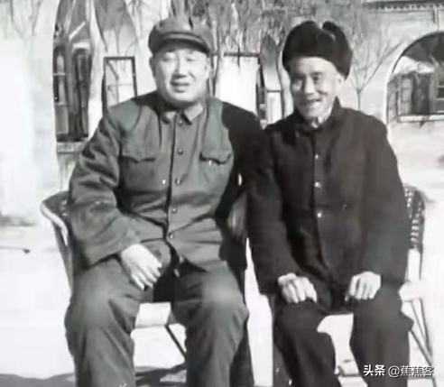 羅盛教犧牲後：父親赴朝為兒掃墓，被救者母親提出：我把孫子送你