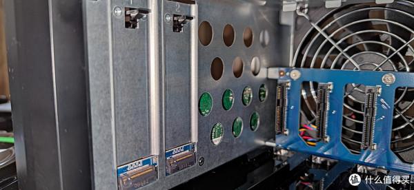 AMD YES! 一步到位的家用NAS——Synology DS1821+開箱