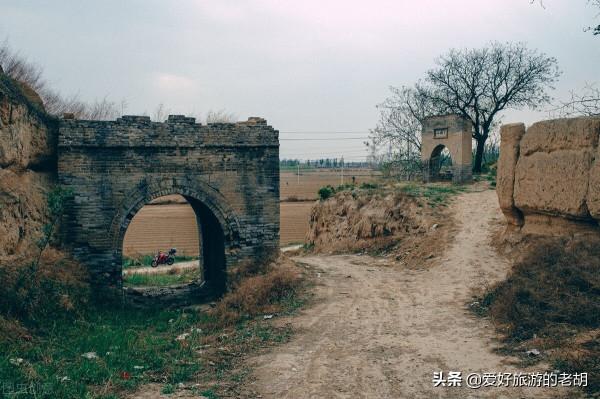400年的山西古村,50部電影在這裡拍攝,如今卻被村民拋棄成廢墟 400年的山西古村,50部電影在這裡拍攝,如今卻被村民拋棄成廢墟
