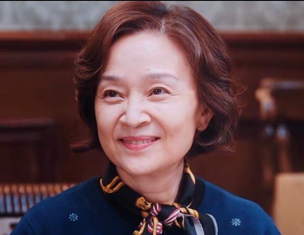 當不愛扮俏的劉莉莉換髮型,終於明白微胖的女人,為何愛燙捲髮 當不愛扮俏的劉莉莉換髮型,終於明白微胖的女人,為何愛燙捲髮