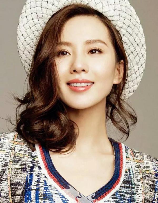 劉詩詩，端莊富貴，清新脫俗