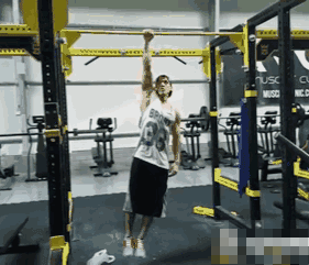 你在健身界是“殘級”還是“神級”，一個動作就能看出水平高低