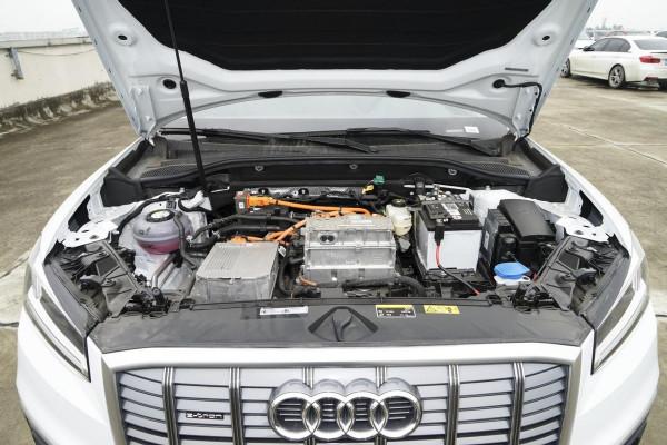 試駕奧迪Q2L e-tron，售價24.38萬，純電續航325km，家用代步合適