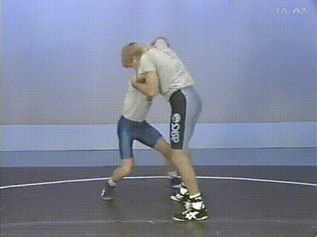 《自由摔跤》看圖學習