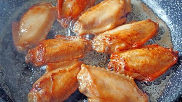 天冷犯懶就饞這一鍋！隨手一燜超下飯，一鍋搞定全家人晚餐，省心