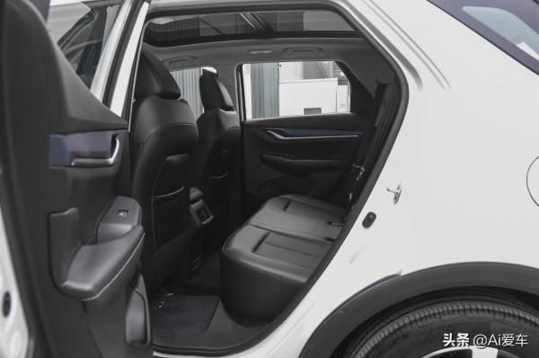 不燒油續航605KM，大空間快充家用SUV，很好養活，長安CS55 E-Rock