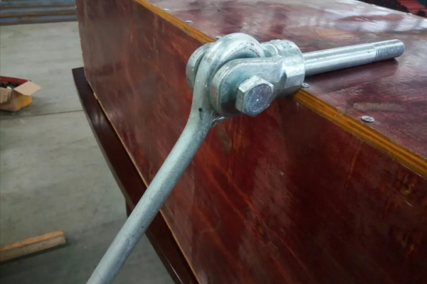 新型花籃式懸挑架施工工藝介紹 新型花籃式懸挑架施工工藝介紹