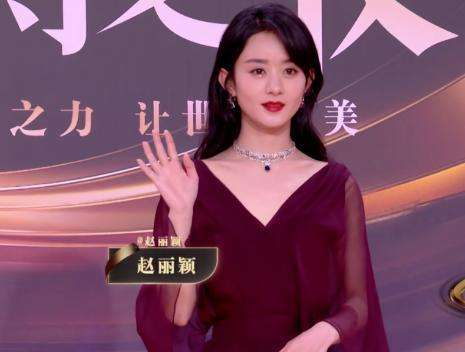 還在容貌焦慮？看看倪妮的小肚子、楊冪的雙下巴、熱巴的滿臉痘吧