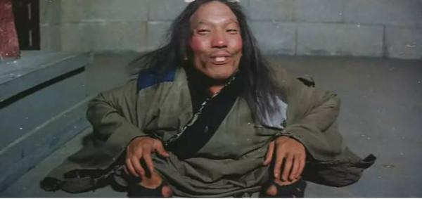 香港殭屍電影中的十大道長 有人善捉鬼有人愛喝酒 香港殭屍電影中的十大道長 有人善捉鬼有人愛喝酒