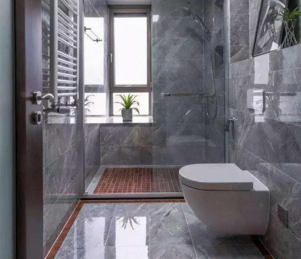 衛生間地面不要再貼瓷磚了，第一次見這種設計，太聰明瞭