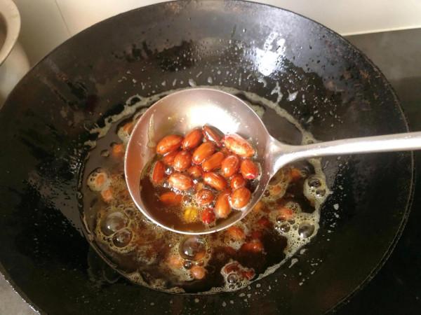 做宮保雞丁掌握“2用3部曲”，肉質鮮嫩，麻辣酥香又美味