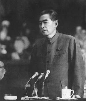 1942年，美軍少校打靶5槍40環，許光達：只用一槍贏下比賽