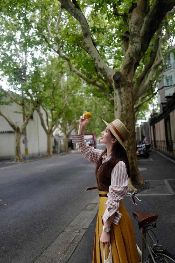 劉詩詩，故鄉與世界，秋季浪漫暖風風格，看起來好治癒