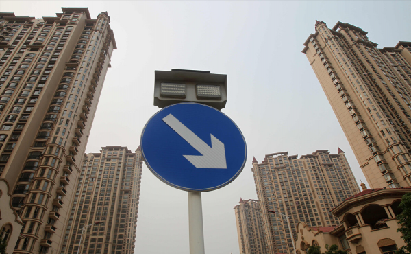 為啥房價暴跌比上漲危害更大？內行人分析了5個原因，你同意嗎